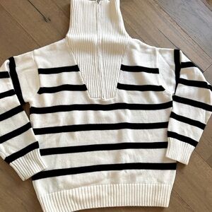 English factory zip up sweater - black and white